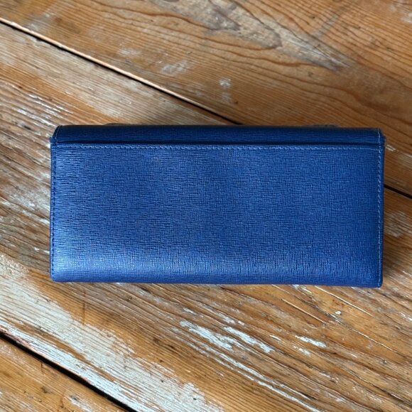 Furla Textured Wallet - Picture 2 of 10